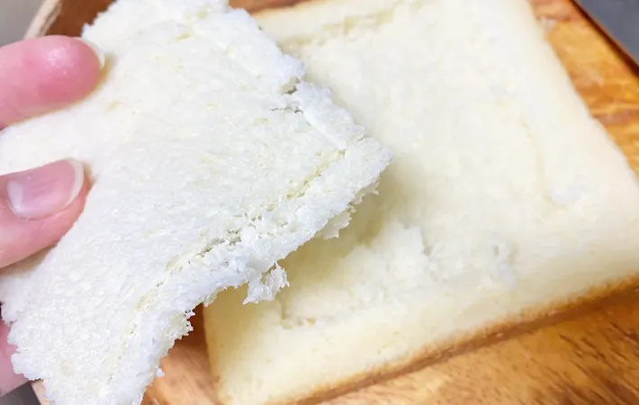 『ほんだし卵とほうれん草のトースト』を作る写真（撮影：エニママ）