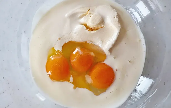 『あまあまたまご焼き』を作る写真（撮影：エニママ）