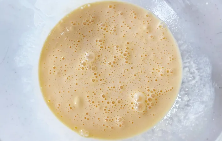 『あまあまたまご焼き』を作る写真（撮影：エニママ）