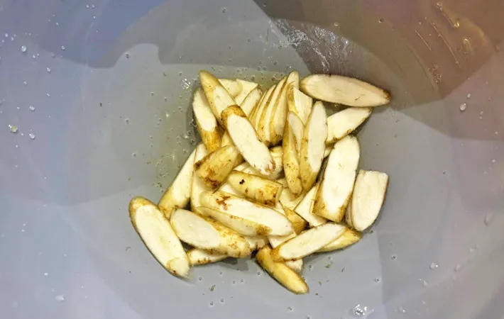 『ショウガ入り炊き込みご飯』を作る写真（撮影：エニママ）