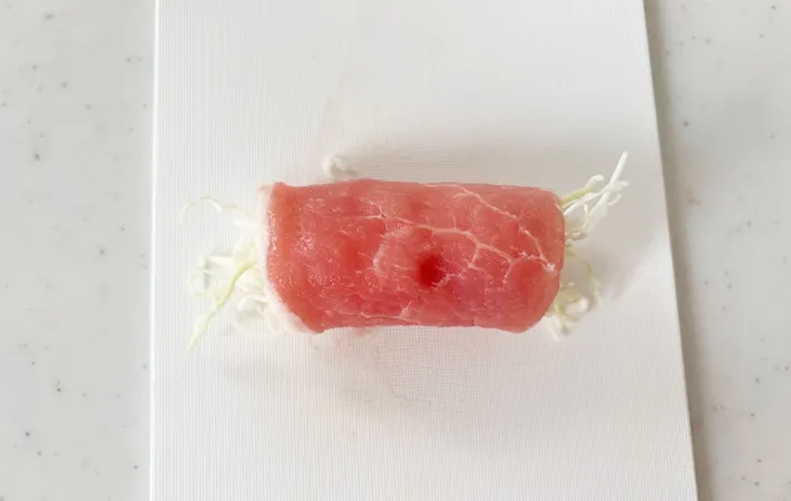 『肉巻きキャベツ』を作る写真（撮影：エニママ）