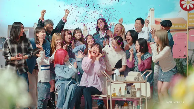 『ホットペッパービューティー』CM「ビビビ祭　パレード」篇のビジュアル