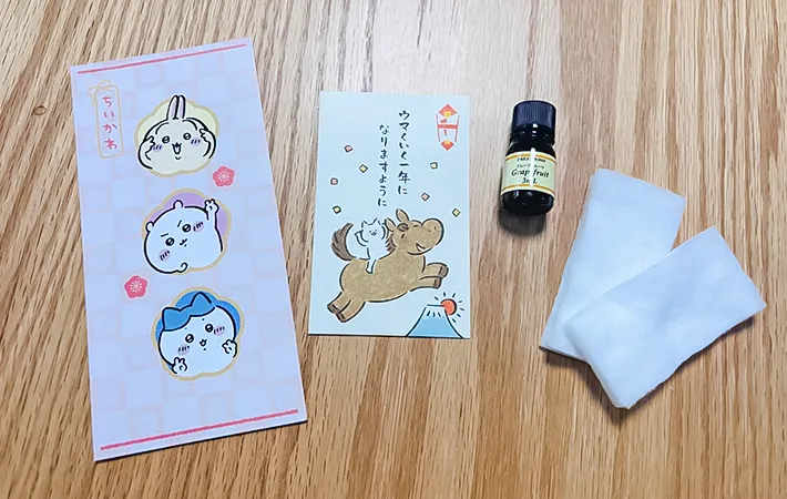 ポチ袋とアロマオイルの写真