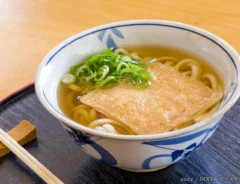 きつねうどんの写真