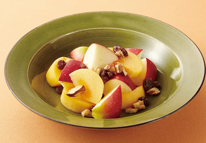 『柿とりんごとナッツのサラダ漬け』の写真