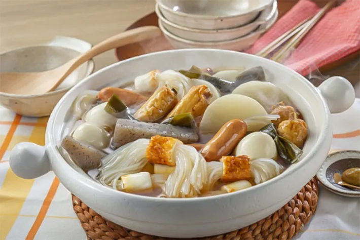 『ちくわマロニー』の入ったおでんの写真