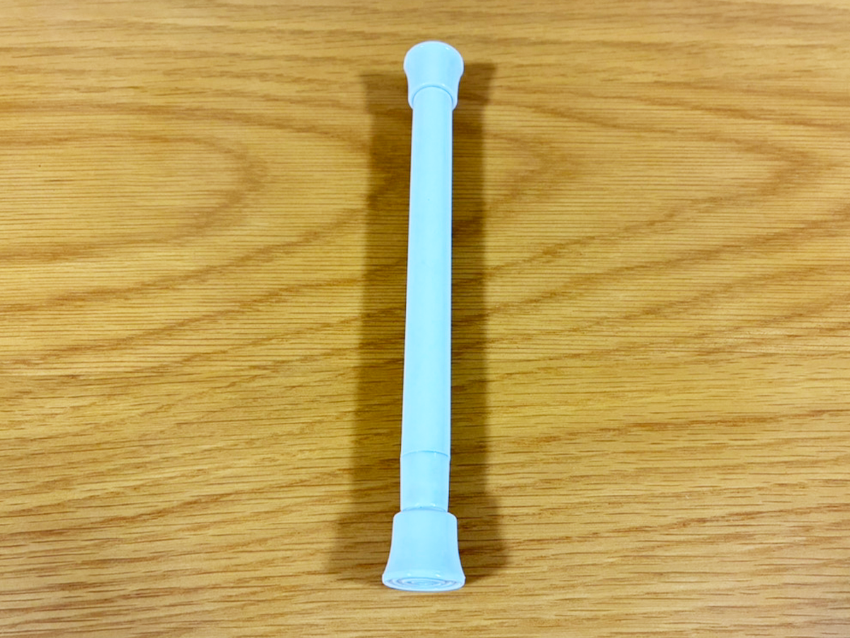 つっぱり棒の活用法（撮影：grapeライフハック編集部）