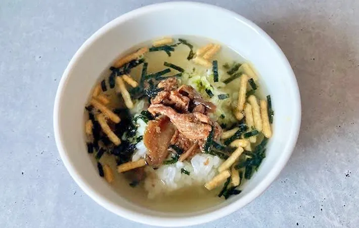 『牛しぐれ煮のお茶づけ』の完成写真（撮影：エニママ）