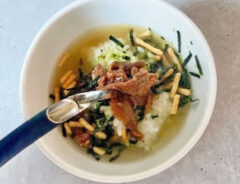 『牛しぐれ煮のお茶づけ』の完成写真（撮影：エニママ）