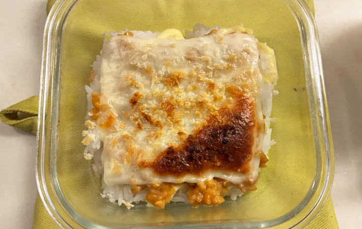 『納豆ドリア』を作る写真（撮影：エニママ）