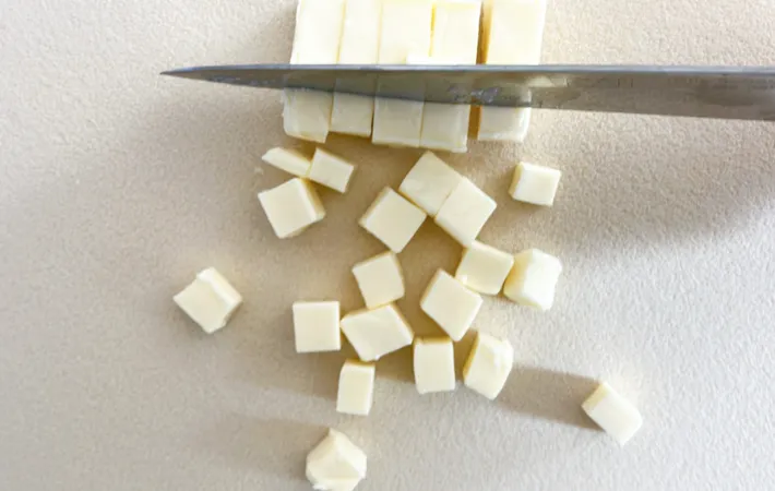 『洋風納豆丼』を作る写真（撮影：エニママ）