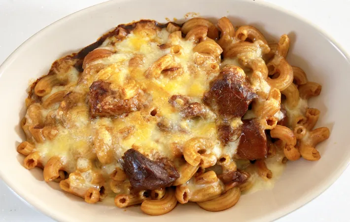 『金のビーフシチューでマカロニグラタン』の完成写真（撮影：エニママ）