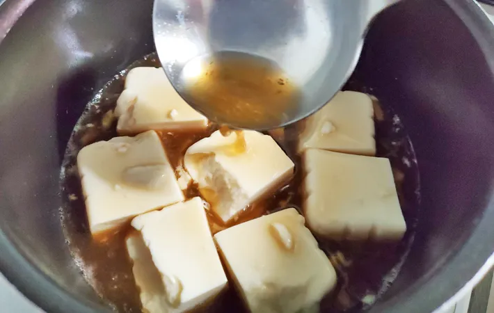 『たぬき豆腐』を作る写真（撮影：エニママ）