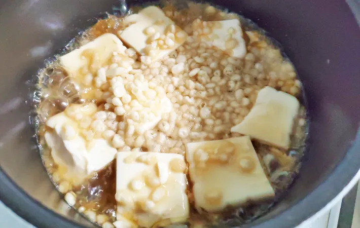 『たぬき豆腐』を作る写真（撮影：エニママ）