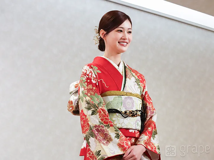 取材に応える生見愛瑠さんの写真（撮影：grape芸能編集部）