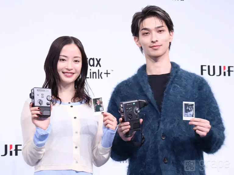 広瀬すずさん（左）と横浜流星さんの写真（撮影：grape芸能編集部）