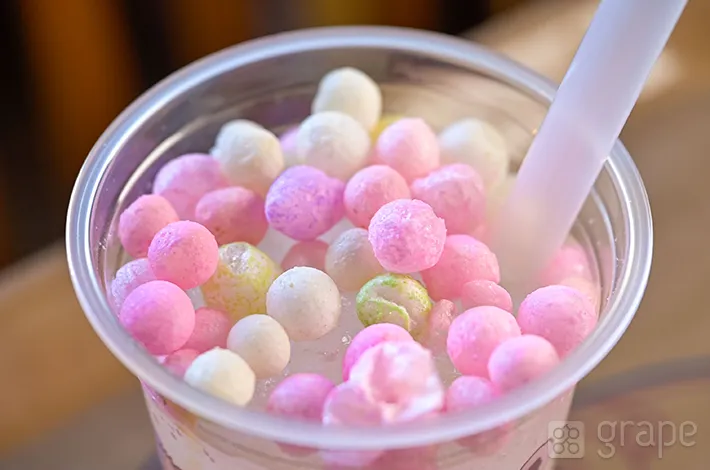 『スパークリングドリンク（オレンジ＆ライチー）』の写真（撮影：grapeフード編集部）