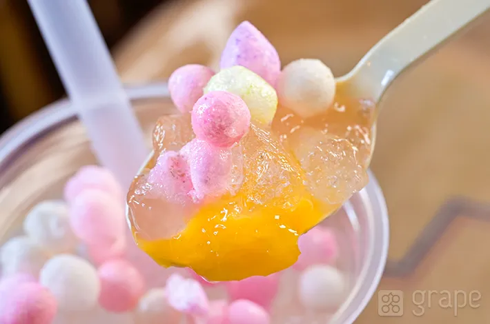 『スパークリングドリンク（オレンジ＆ライチー）』の写真（撮影：grapeフード編集部）