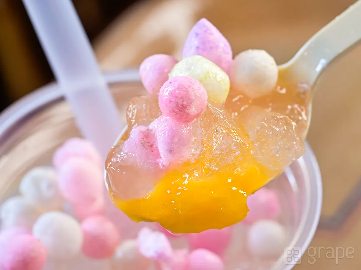 『スパークリングドリンク（オレンジ＆ライチー）』の写真（撮影：grapeフード編集部）