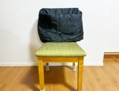 コートが床につかないライフハック（撮影：grapeライフハック編集部）