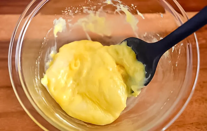 『コーンポタージュ餅』を作る写真（撮影：小泉明代）