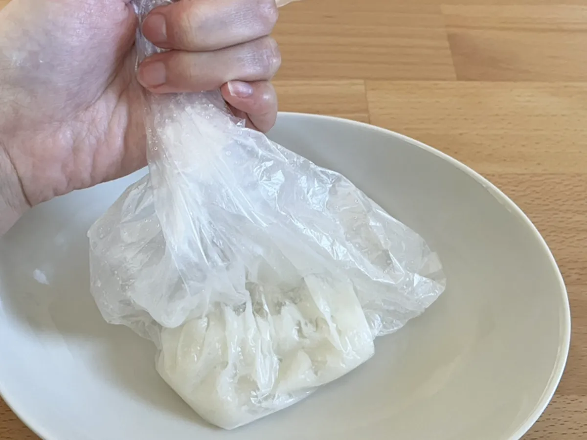 アイラップに入れた切り餅の写真（撮影：grapeフード編集部）