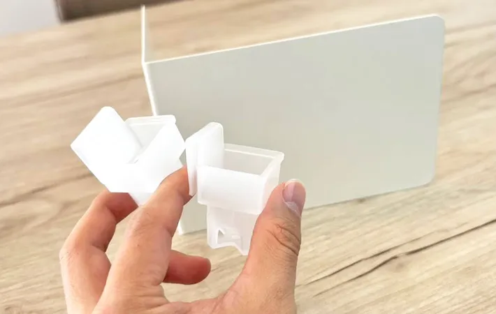 『薬味チューブホルダーとブックエンド』の写真（撮影：キジカク）