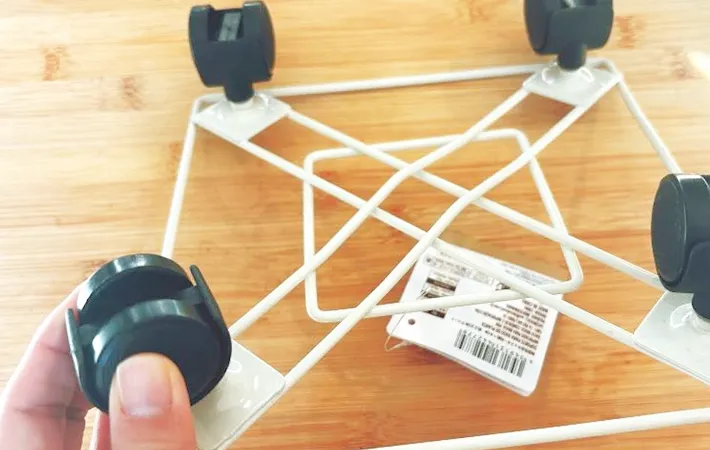 『ダイソー 花台キャスター付』の写真（撮影：キジカク）