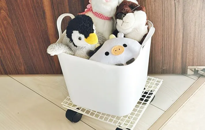 『ダイソー 花台キャスター付』の使用写真（撮影：キジカク）