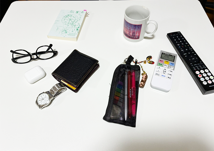 ブックエンドを使った整理整頓（撮影：grapeライフハック編集部）