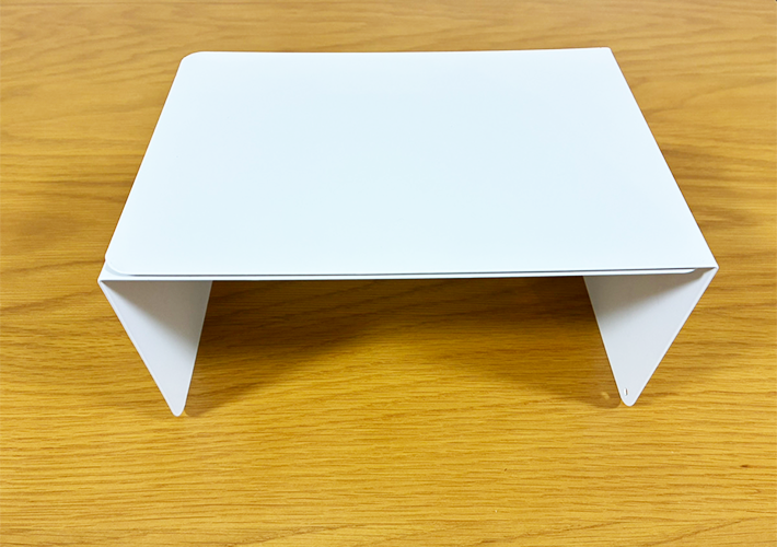 ブックエンドを使った整理整頓（撮影：grapeライフハック編集部）