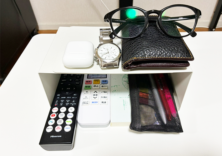 ブックエンドを使った整理整頓（撮影：grapeライフハック編集部）