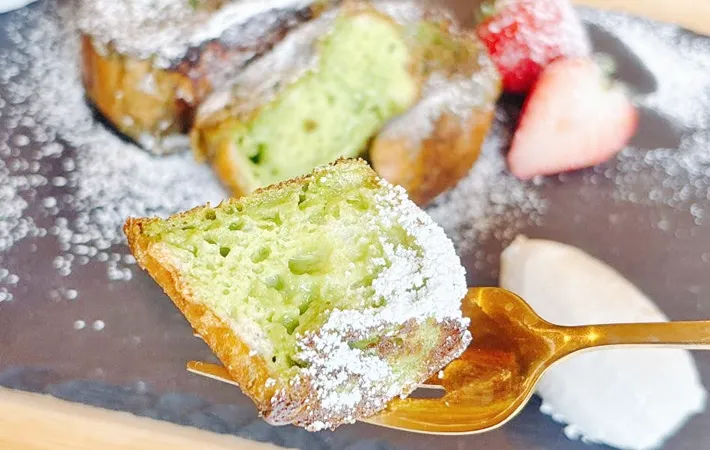 『抹茶アイスフレンチトースト』の完成写真（撮影：キジカク）