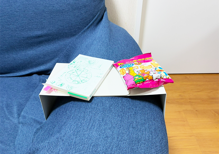 ブックエンドの活用法（撮影：grapeライフハック編集部）