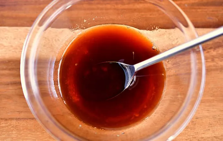 『ちくわのショウガ焼き』のタレの写真（撮影：小泉明代）