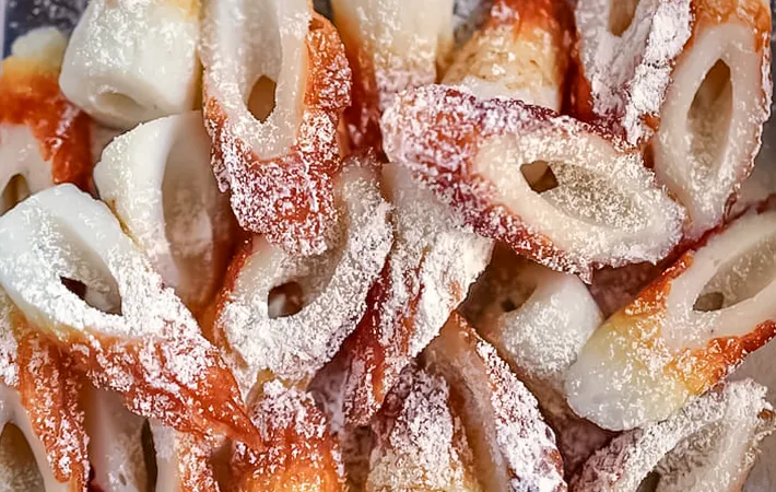 薄力粉をまぶしたちくわの写真（撮影：小泉明代）