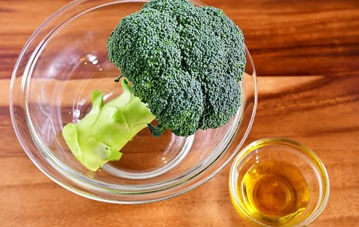 『ブロッコリーとオリーブオイル』の写真（撮影：小泉明代）