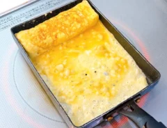 『バナナの玉子焼き』を作る写真(撮影:キジカク)