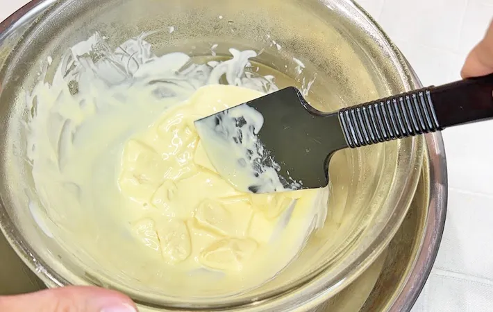 『抹茶ミルク生チョコ』を作る写真（撮影：キジカク）