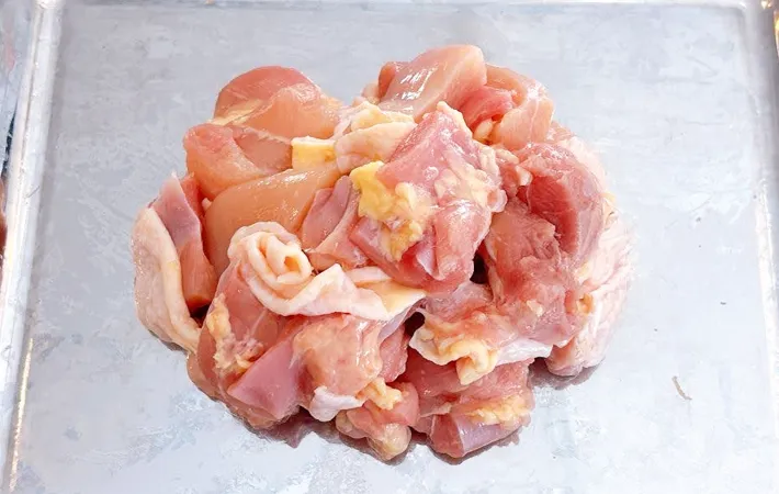 『牛乳入りカレーライス』を作る写真（撮影：キジカク）