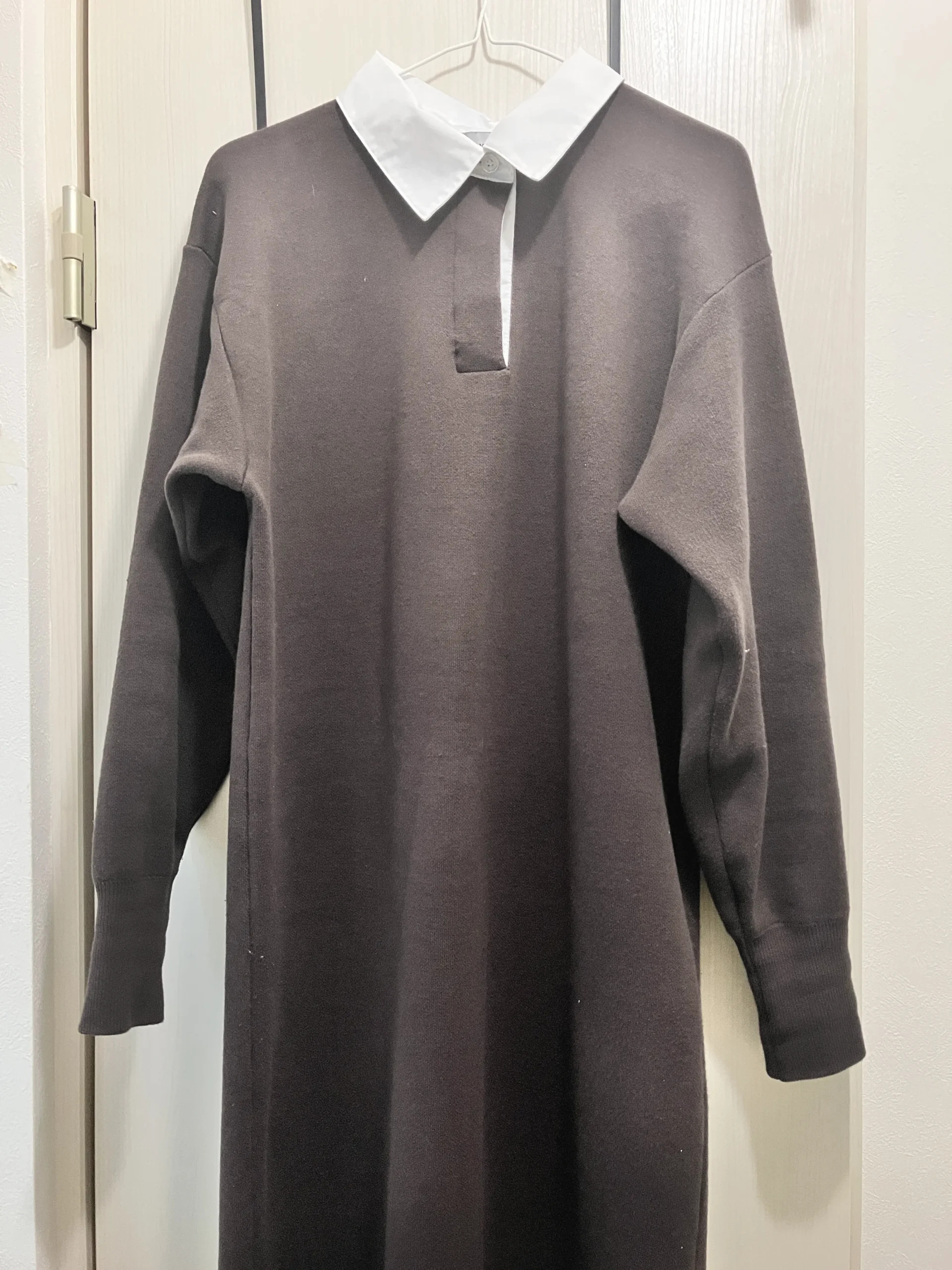 服とハンガー（撮影：grapeライフハック編集部）