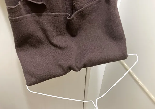 服とハンガー（撮影：grapeライフハック編集部）