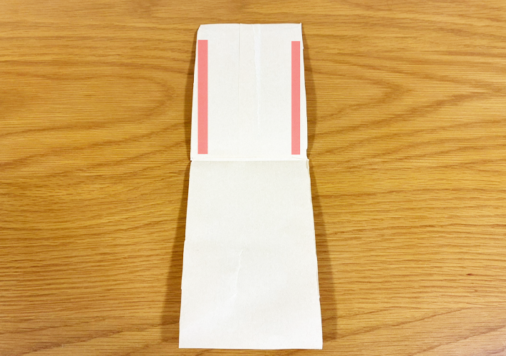 茶封筒で作るラッピング（撮影：grapeライフハック編集部）