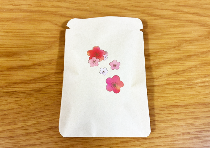 茶封筒で作るラッピング（撮影：grapeライフハック編集部）