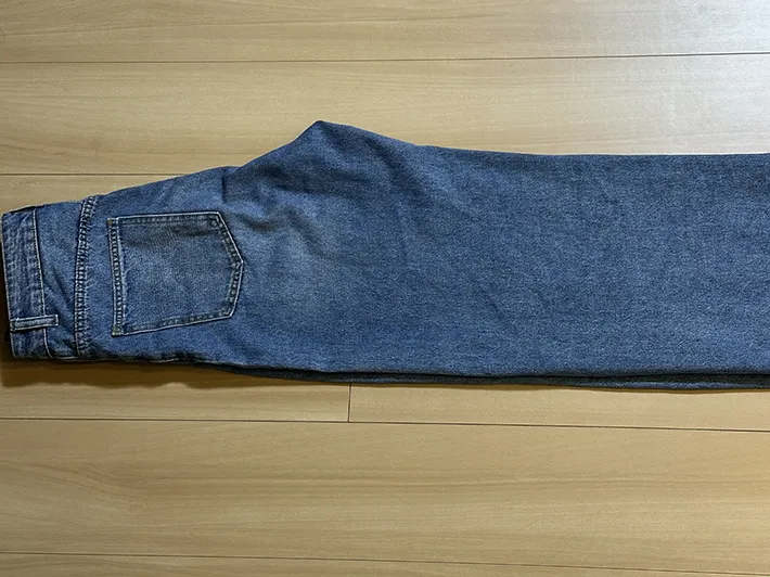 パンツ（ジーンズ）の画像（撮影：grapeライフハック編集部）