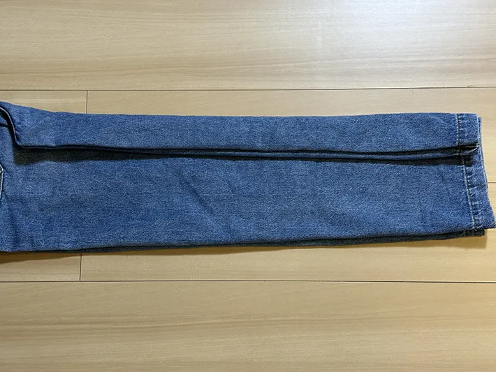 パンツ（ジーンズ）の画像（撮影：grapeライフハック編集部）