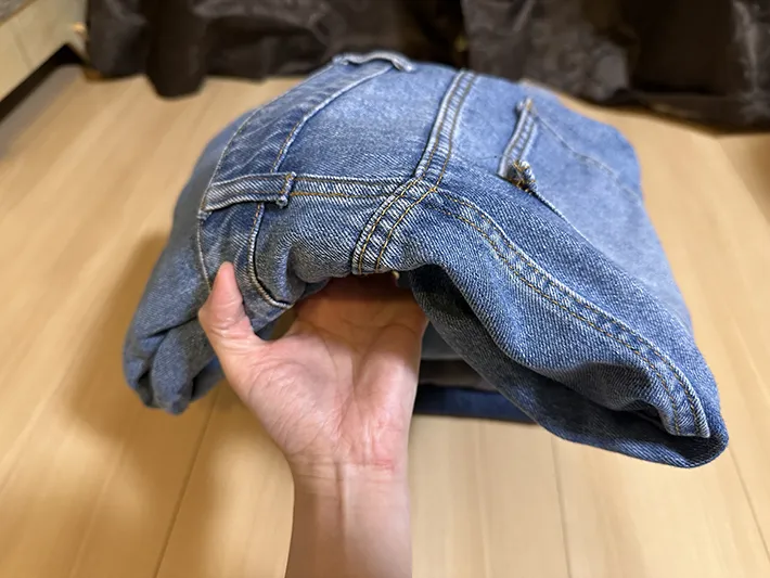 パンツ（ジーンズ）の画像（撮影：grapeライフハック編集部）