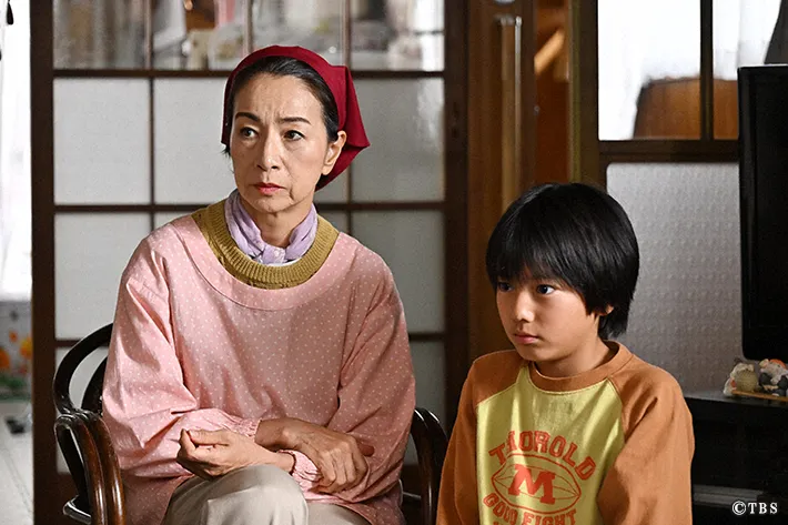 『リブート』に出演する原田美枝子さんが写る場面写真