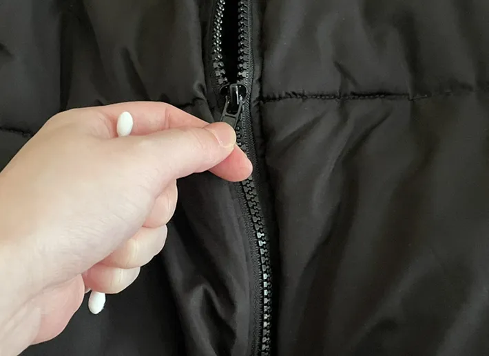 ファスナーの写真（撮影：grapeライフハック編集部）