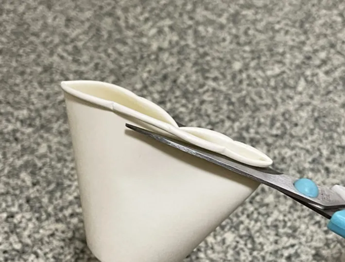 紙コップの写真（撮影：grapeライフハック編集部）